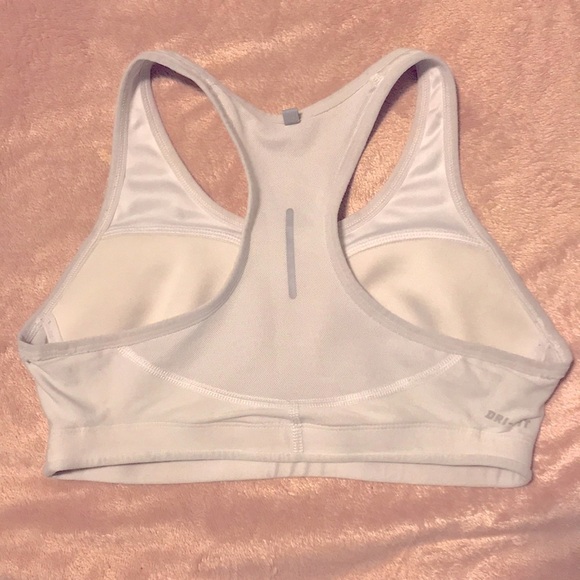 Nike Sports Bra ✨ - Picture 2 of 2